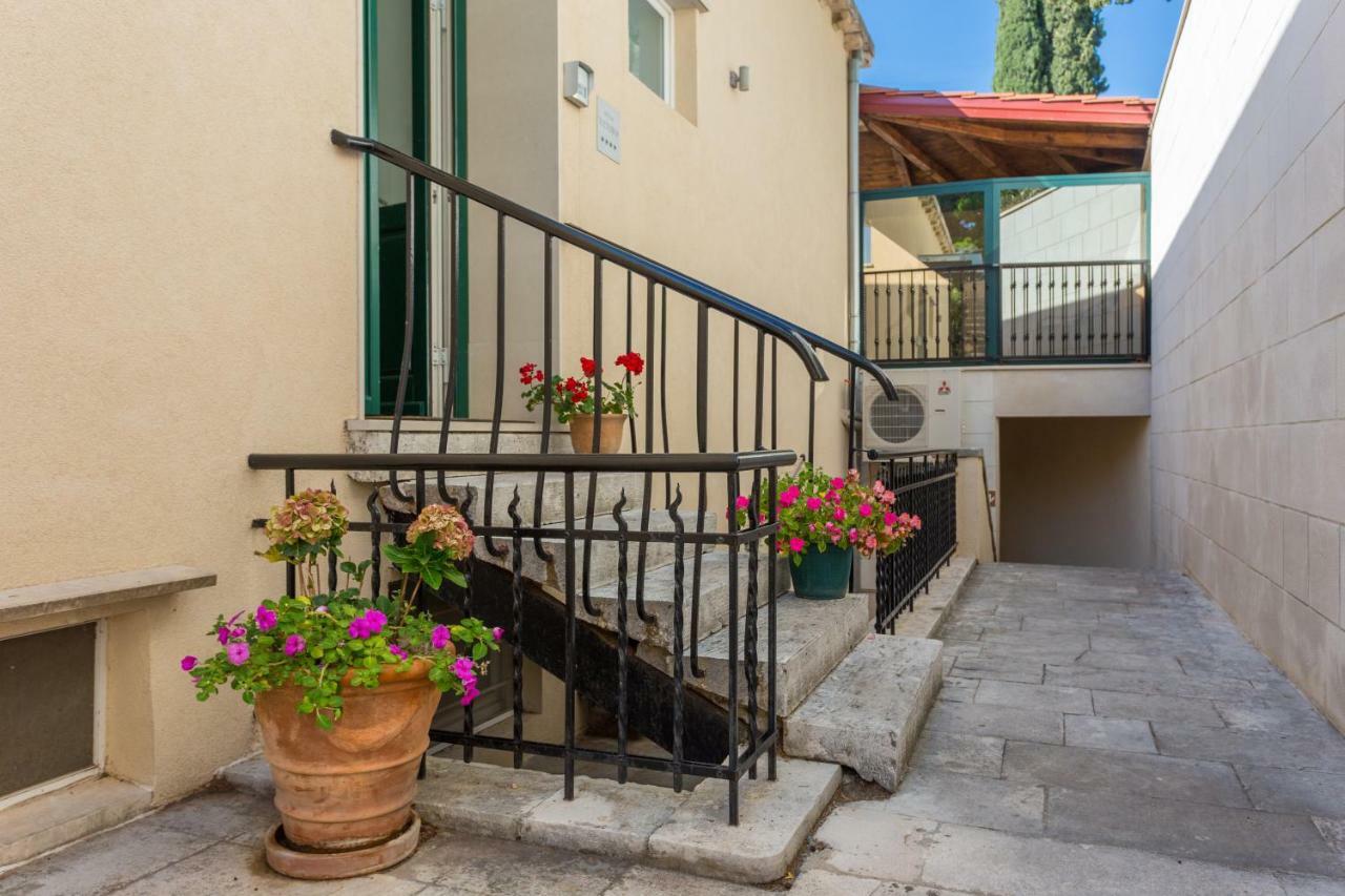 Apartments Villa Victoria Dubrovnik Exterior photo